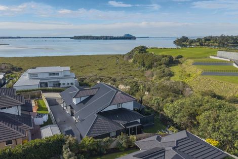 Photo of property in 30 Lakeside Terrace, Omokoroa, 3114