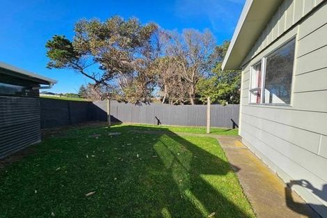 Photo of property in 90a Karaka Street, Castlecliff, Whanganui, 4501