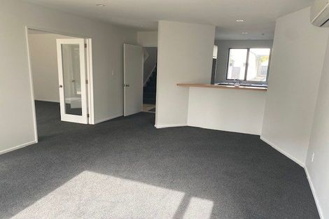 Photo of property in 32 Oakford Close, Riccarton, Christchurch, 8011