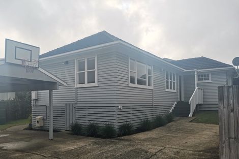 Photo of property in 1/3 Windy Ridge Road, Glenfield, Auckland, 0629