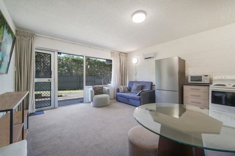 Photo of property in 3b Mountain Road, Mount Wellington, Auckland, 1060