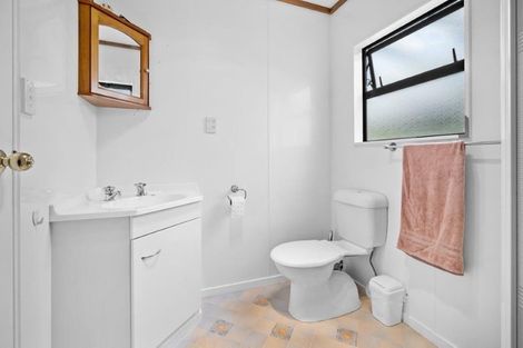 Photo of property in 19e Kenmore Street, Westown, New Plymouth, 4310