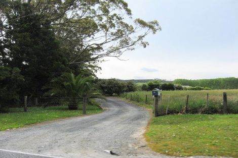Photo of property in 868 Old North Road, Waimauku, 0882