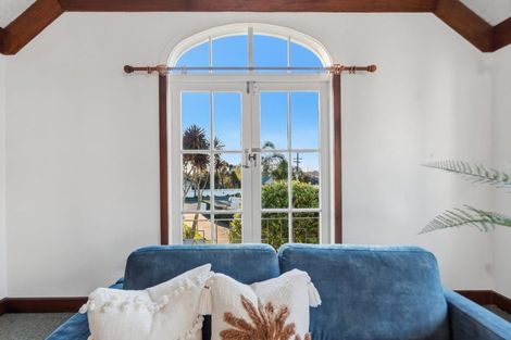 Photo of property in 12 Hillcrest Road, Hillcrest, Hamilton, 3216