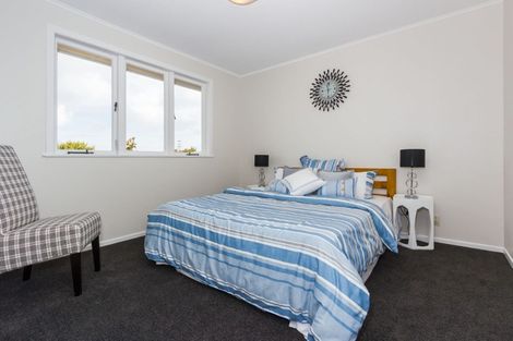 Photo of property in 27 Kimber Hall Avenue, Mount Roskill, Auckland, 1041