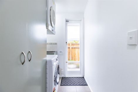 Photo of property in 8 Woodstock Place, Hokowhitu, Palmerston North, 4410