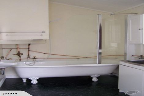 Photo of property in 120 Shakespeare Road, Bluff Hill, Napier, 4110