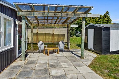 Photo of property in 19 Hicks Crescent, Waikanae Beach, Waikanae, 5036