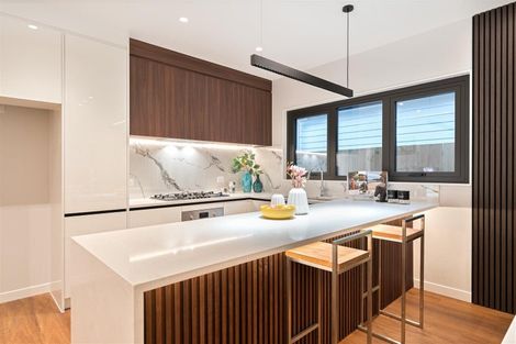 Photo of property in 25 Whakairo Crescent, Gulf Harbour, Whangaparaoa, 0930