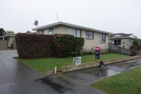 Photo of property in 22a Chipping Lane, Redwood, Christchurch, 8051