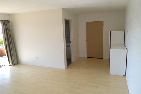 Photo of property in 13 Robin Lane, Browns Bay, Auckland, 0630