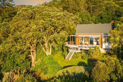 Photo of property in 28 Edwin Mitchelson Road, Muriwai, Waimauku, 0881