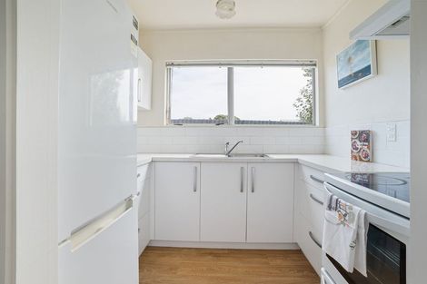Photo of property in 2/41 Bowhill Road, New Brighton, Christchurch, 8083