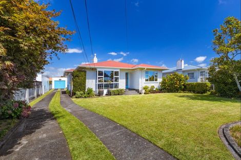 Photo of property in 4 Turakina Street, Merrilands, New Plymouth, 4312