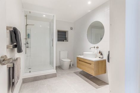 Photo of property in 20 Surville Place, Mairangi Bay, Auckland, 0630