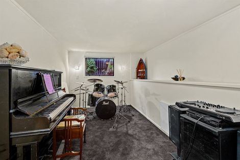 Photo of property in 1/36 Seaview Road, Castor Bay, Auckland, 0620