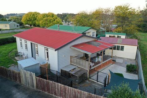 Photo of property in 17 Holt Place, Waipukurau, 4200