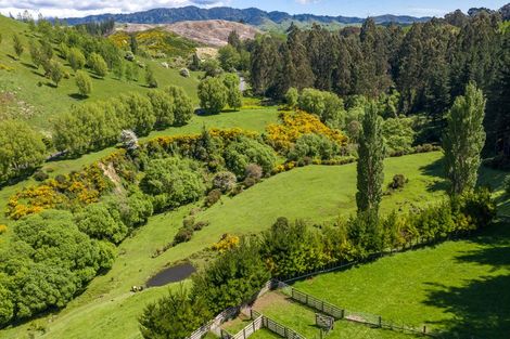 Photo of property in 1305 Opaki Kaiparoro Road, Mauriceville, Masterton, 5882