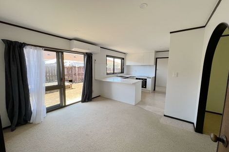 Photo of property in 1/64 Sunderlands Road, Half Moon Bay, Auckland, 2012