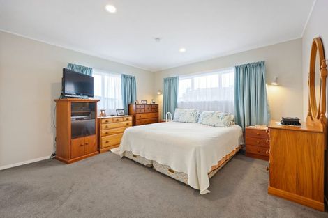 Photo of property in 1/242 Botany Road, Golflands, Auckland, 2013
