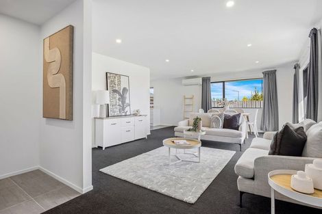 Photo of property in 3b Shillingford Boulevard, Rolleston, 7615