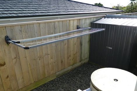 Photo of property in 20a Chetwode Grove, Newlands, Wellington, 6037