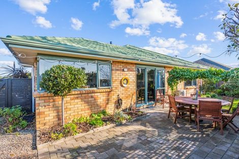Photo of property in 17 Manhattan Court, Paraparaumu Beach, Paraparaumu, 5032
