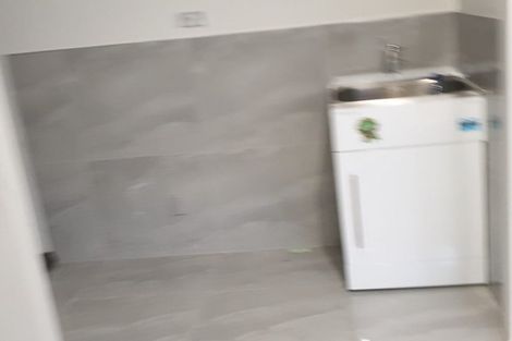 Photo of property in 18a Riverpark Crescent, Henderson, Auckland, 0610