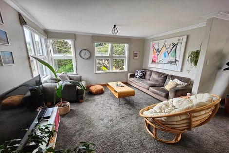 Photo of property in 6 View Road, Titahi Bay, Porirua, 5022