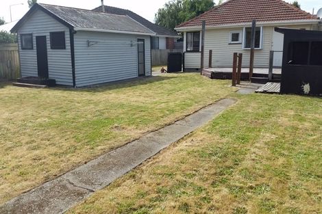 Photo of property in 111 Wainoni Road, Avondale, Christchurch, 8061