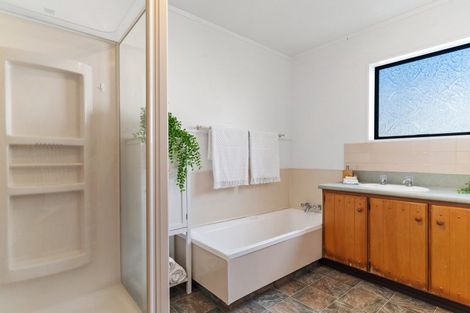 Photo of property in 1/73 Oceanbeach Road, Mount Maunganui, 3116