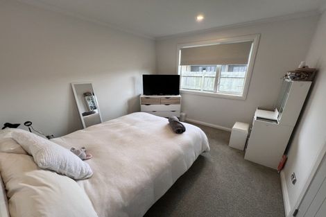 Photo of property in 89 Johnstone Drive, Fitzherbert, Palmerston North, 4410