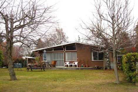 Photo of property in 2 Thomson Street, Arrowtown, 9302