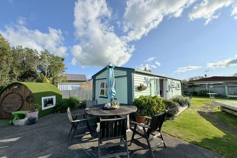 Photo of property in 11 Waverley Street, Waipawa, 4210
