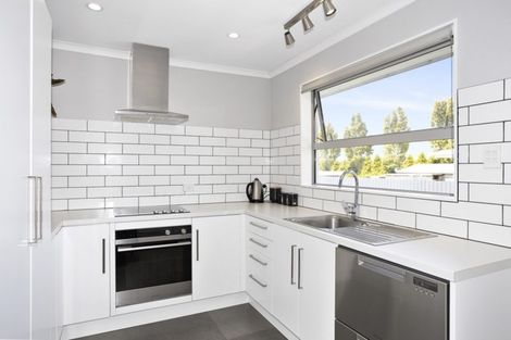 Photo of property in 86 Robertson Street, Gore, 9710