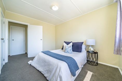 Photo of property in 6 Mexted Crescent, Ranui, Porirua, 5024