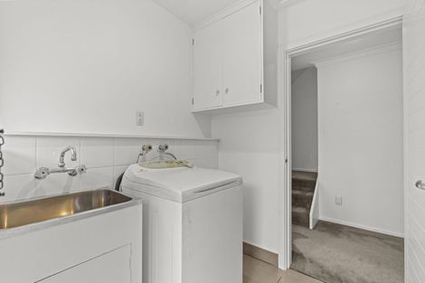 Photo of property in 2/14c Cashmere Road, Cashmere, Christchurch, 8022