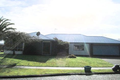 Photo of property in 1 Caesar Roose Drive, Glenview, Hamilton, 3206