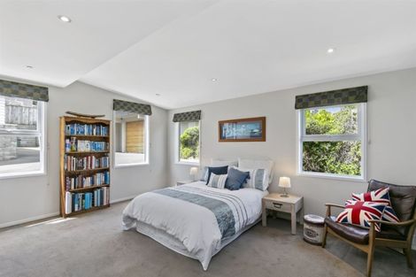 Photo of property in 7b Shortland Street, Khandallah, Wellington, 6035