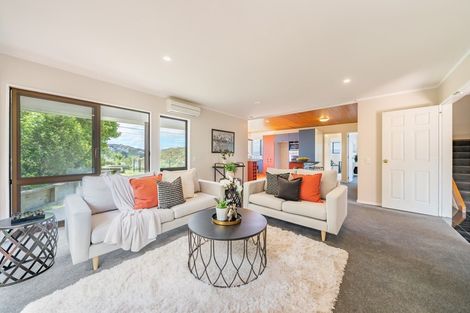 Photo of property in 42 Gurkha Crescent, Khandallah, Wellington, 6035