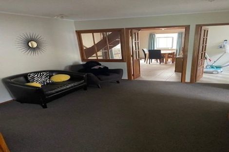 Photo of property in 10 Hillary Street, Tawa, Wellington, 5028