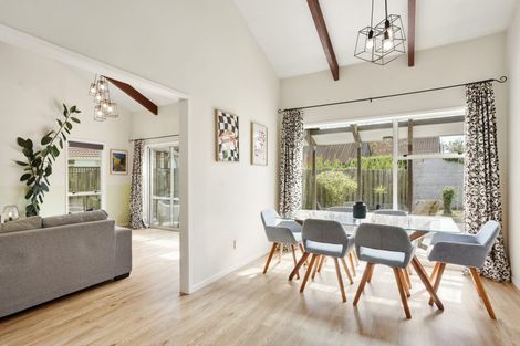 Photo of property in 2/38a Greers Road, Burnside, Christchurch, 8041