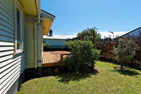 Photo of property in 16 Woodglen Road, Glen Eden, Auckland, 0602