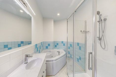 Photo of property in 65 Nevay Road, Miramar, Wellington, 6022