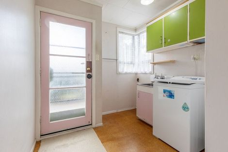 Photo of property in 131 Te Rangitautahanga Road, Turangi, 3334