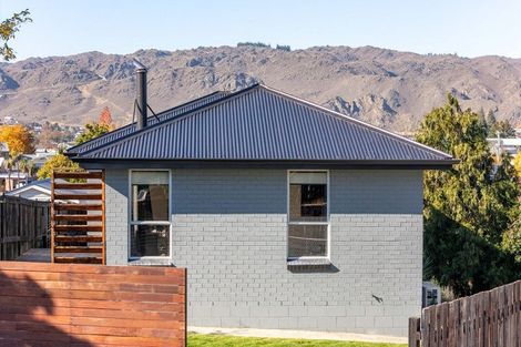 Photo of property in 128 Ashworth Street, Alexandra, 9320