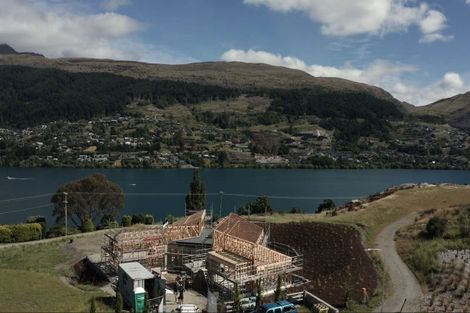 Photo of property in 9 Spring Hill Road, Kelvin Heights, Queenstown, 9300