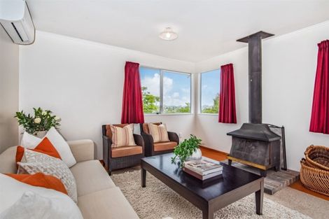 Photo of property in 9 Tesla Place, Totara Vale, Auckland, 0629