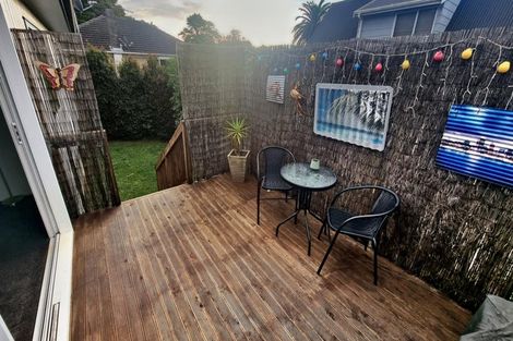 Photo of property in 2 Danden Way, Pukekohe, 2120