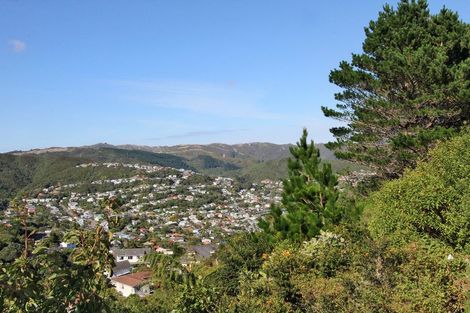 Photo of property in 24 Cathie Place, Karori, Wellington, 6012